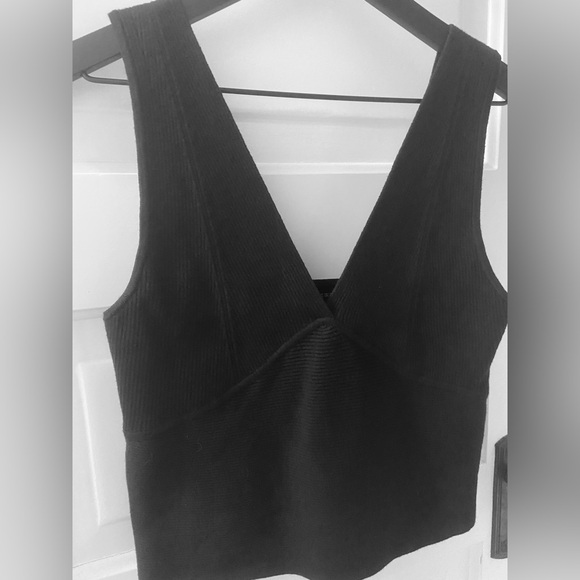 Banana Republic black knit v-neck crop - size S - Picture 1 of 4